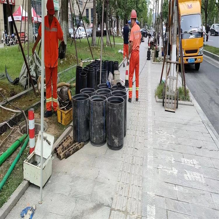 乌拉特中管道短管置换修复