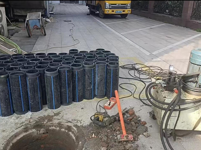 乌拉特中PE置换管厂家 DN315置换管 非开挖管短管置换